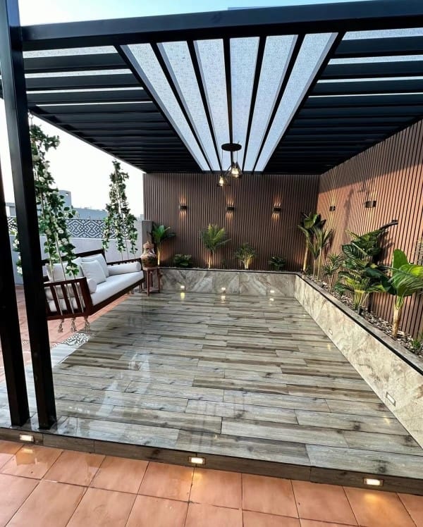 استراحات في حوش المنزل