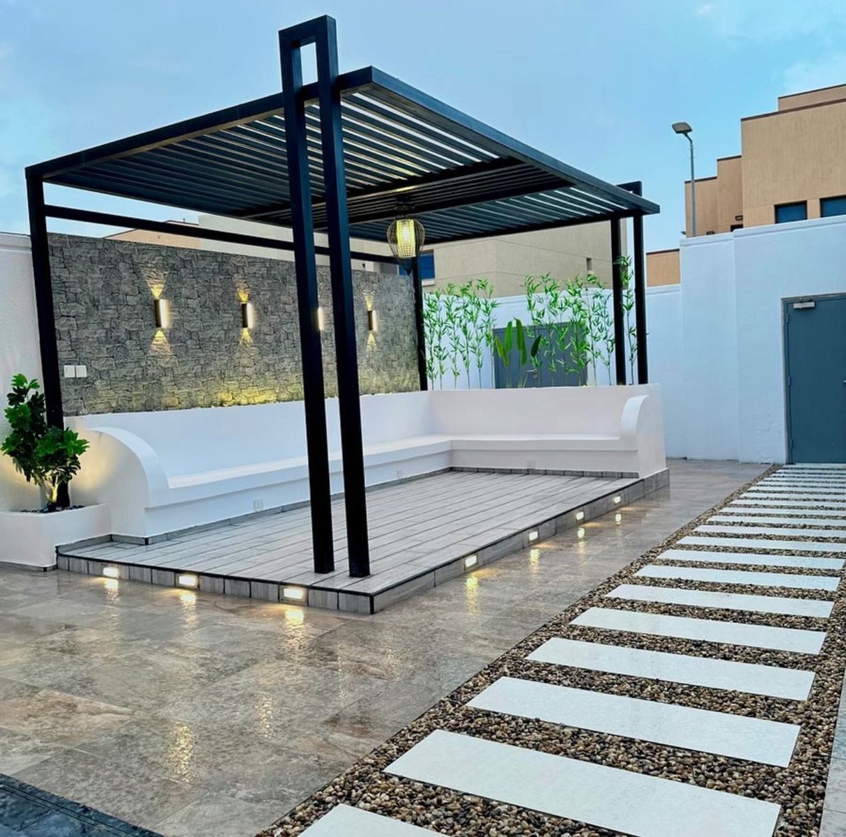 مظلات الدمام